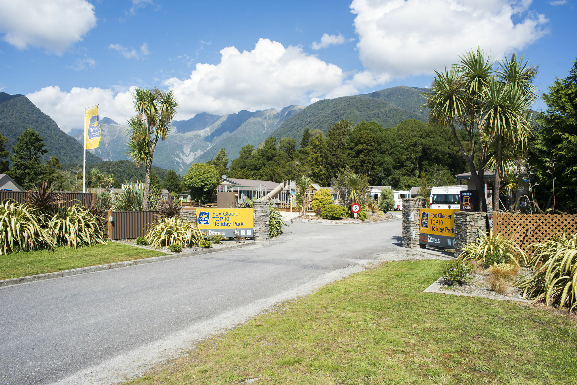 Fox Glacier Top 10 Holiday Park & Motels Kültér fotó